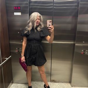 Meet your Posher, Sara